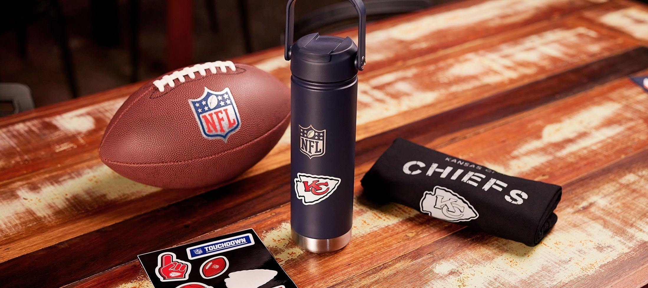 Como a influência militar moldou o futebol americano – e por que ela vive na coleção INVICTUS® + NFL