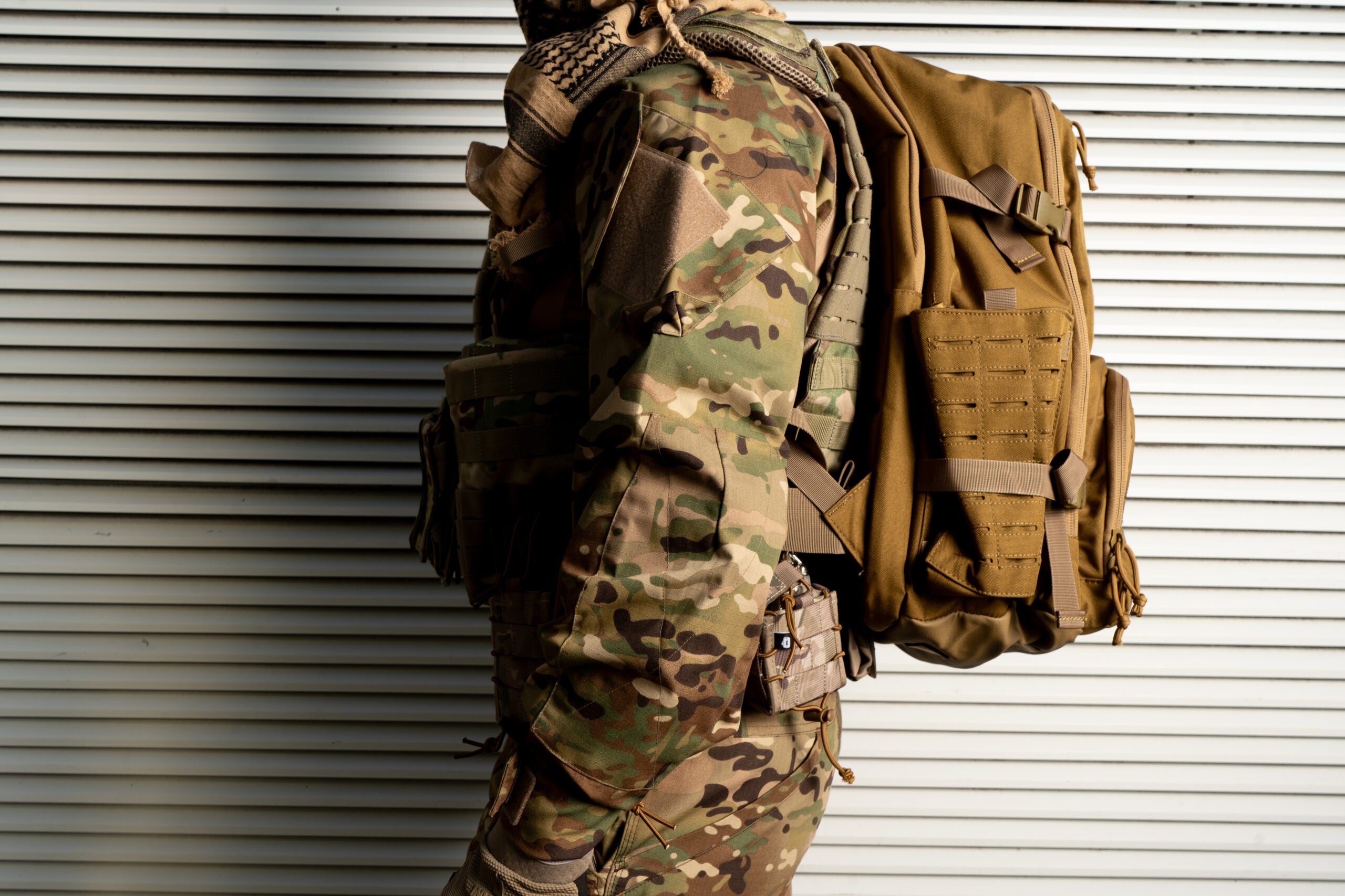 O CAMUFLADO E A ESTÉTICA MILITAR NA MODA