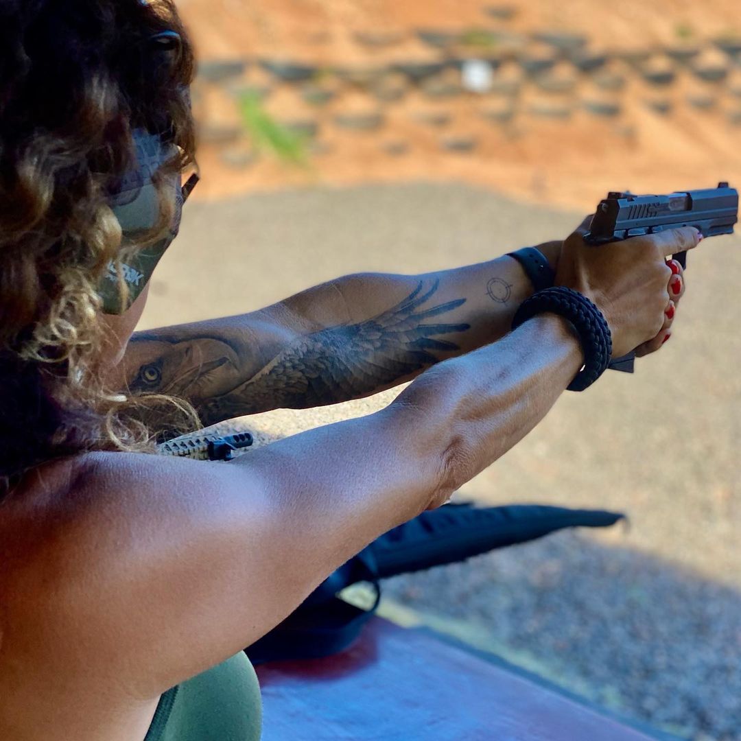 EDILAINE MANSUETO: UMA MULHER #PRONTAPRATUDO