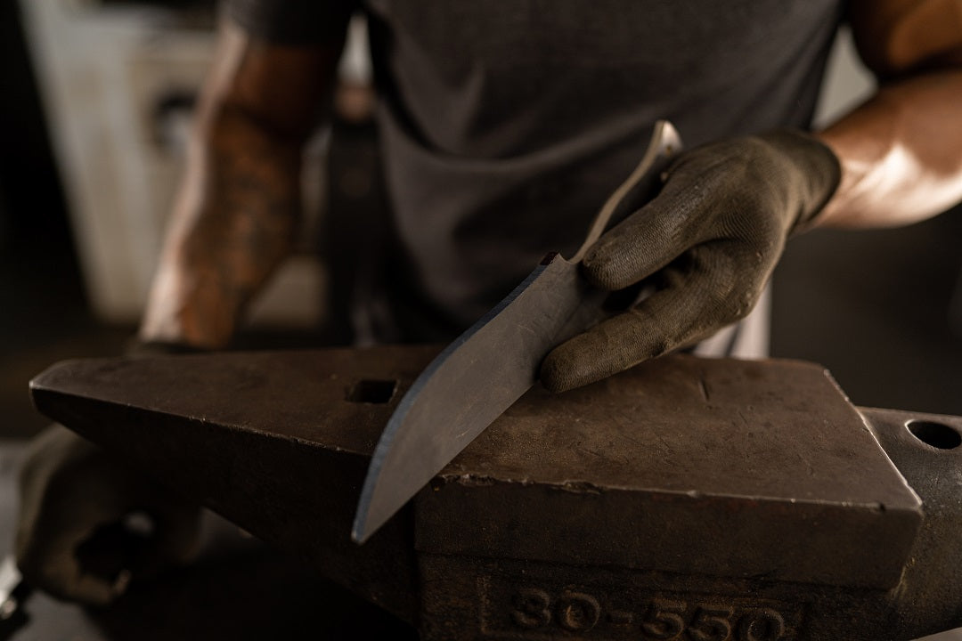 COMO AS FACAS ARTESANAIS DA INVICTUS SÃO PRODUZIDAS?