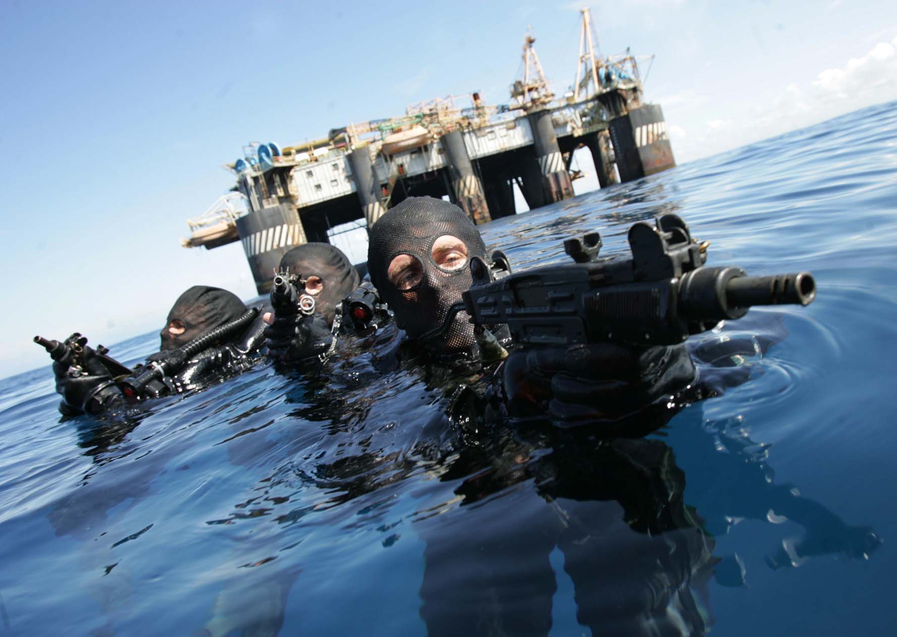 GRUMEC: VOCÊ CONHECE OS MERGULHADORES DE COMBATE BRASILEIROS?