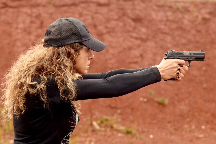 INVICTUS ENTREVISTA: Edilaine Mansueto e o conceito de Gray Woman