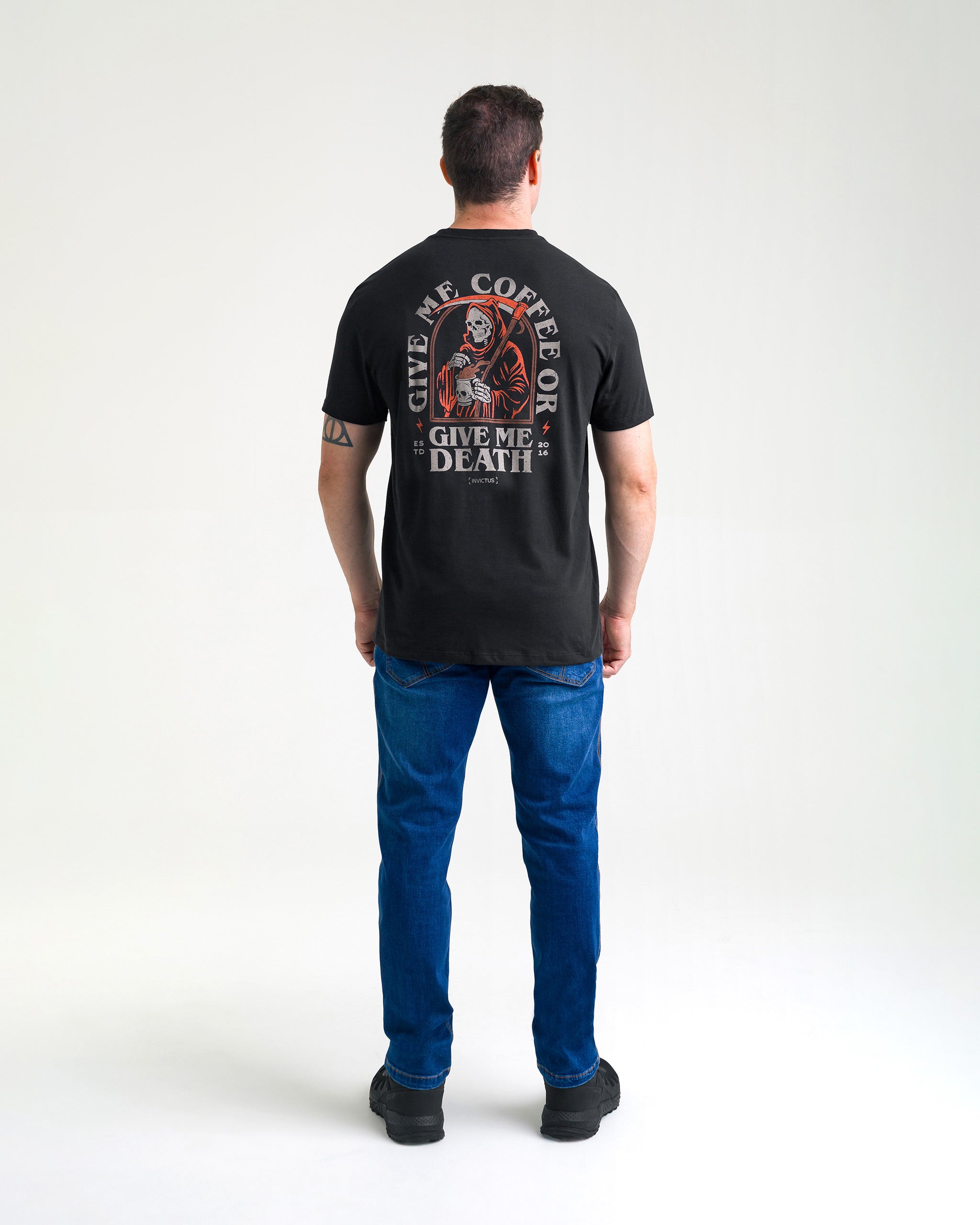 Camiseta Concept Give Me Coffee Masculina - Preta - INVICTUS