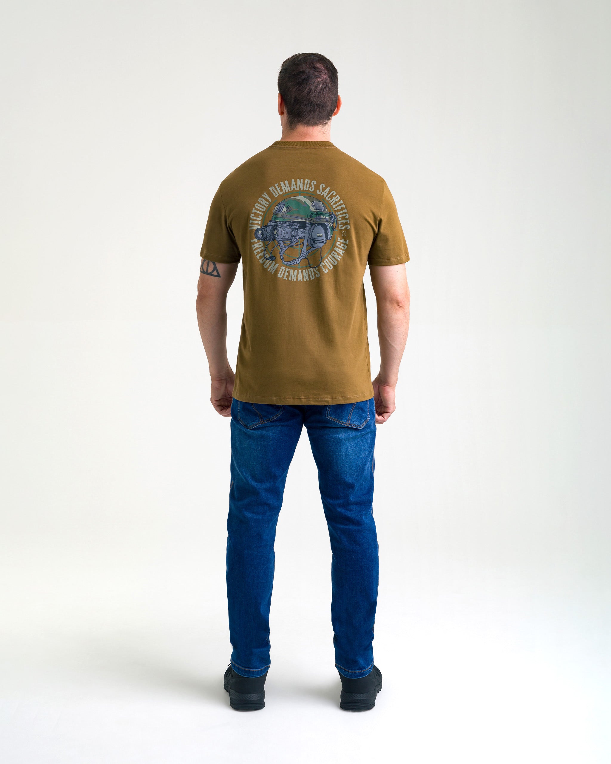 Camiseta Concept Victory Masculina - Marrom - INVICTUS