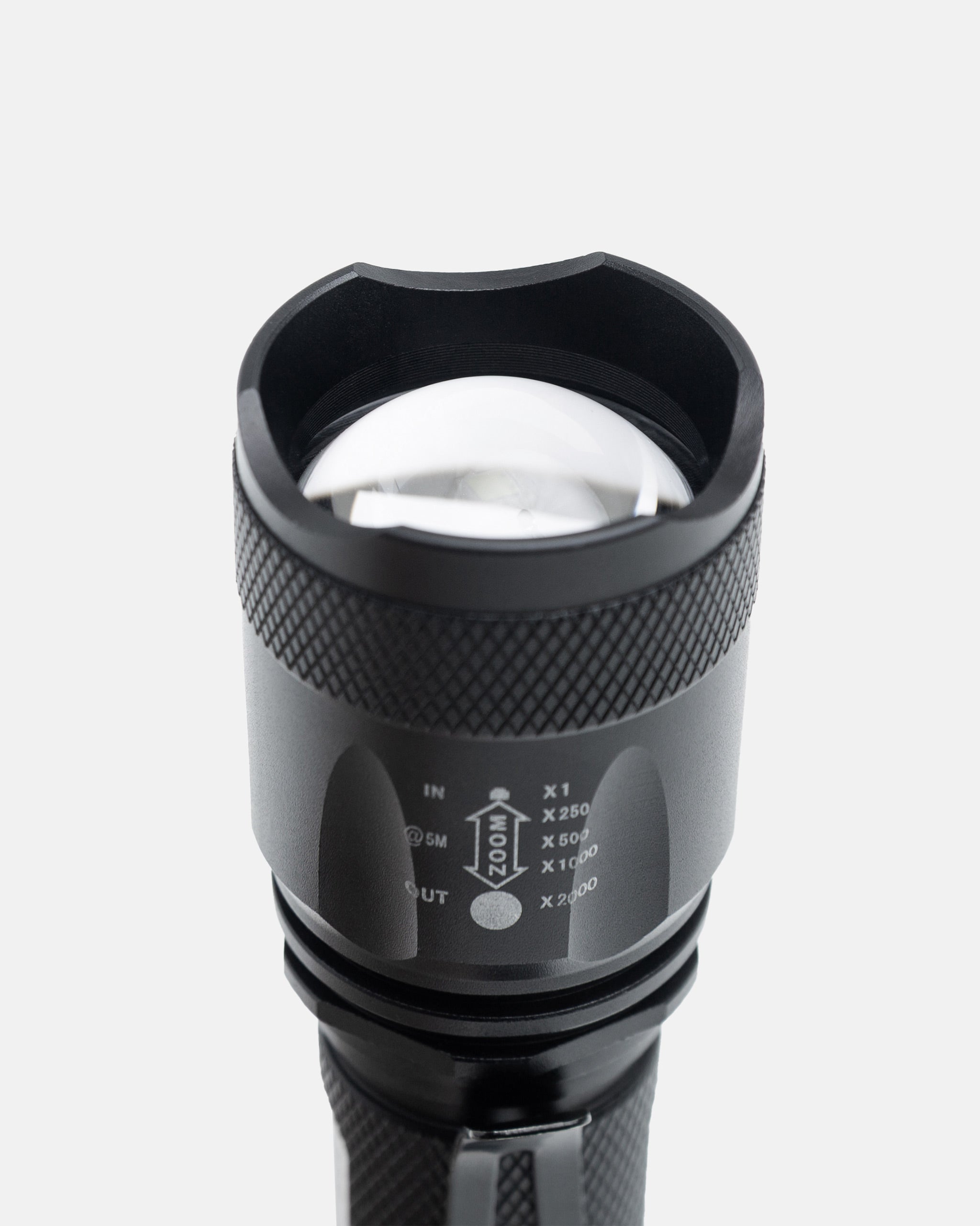 Lanterna Tática Sirius 800 Lumens - INVICTUS