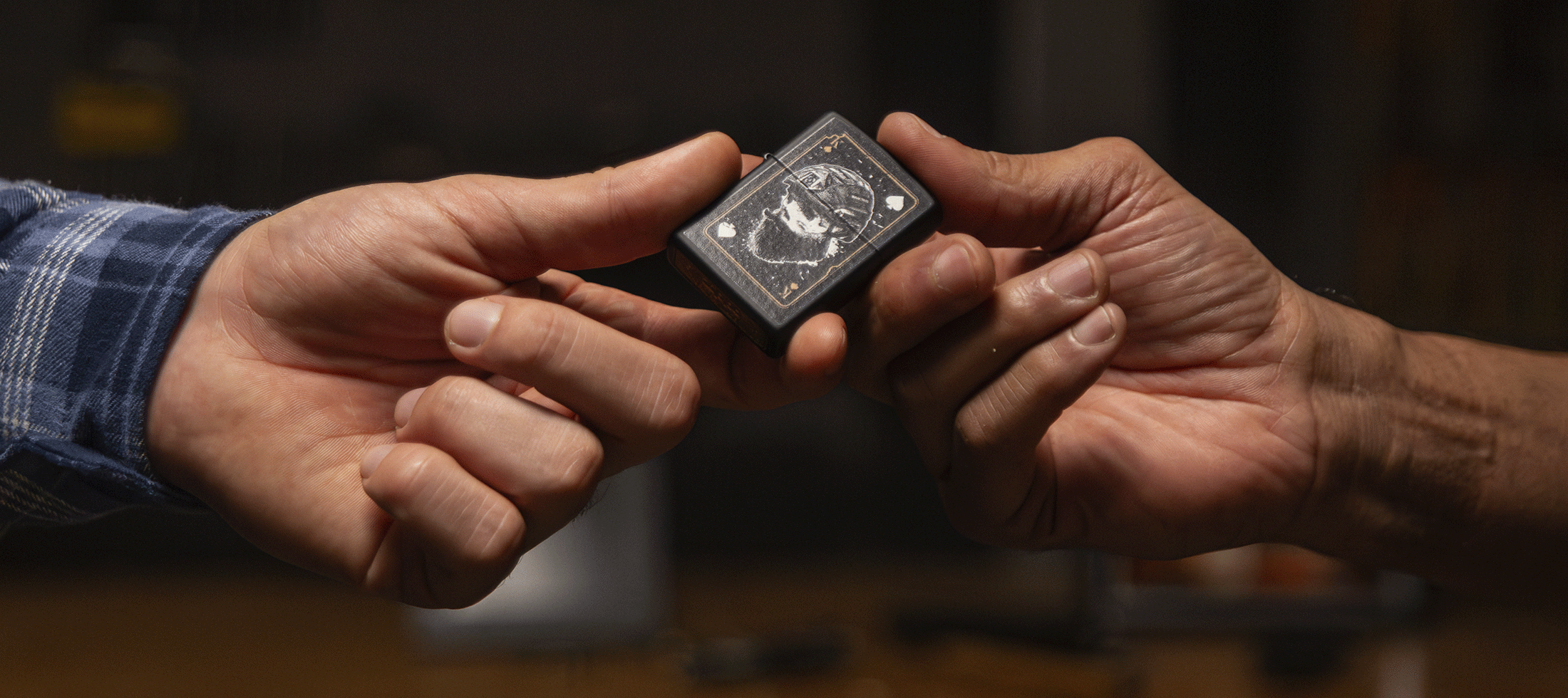 Você viu isso? ZIPPO + INVICTUS: Uma Chama Lendária e Exclusiva