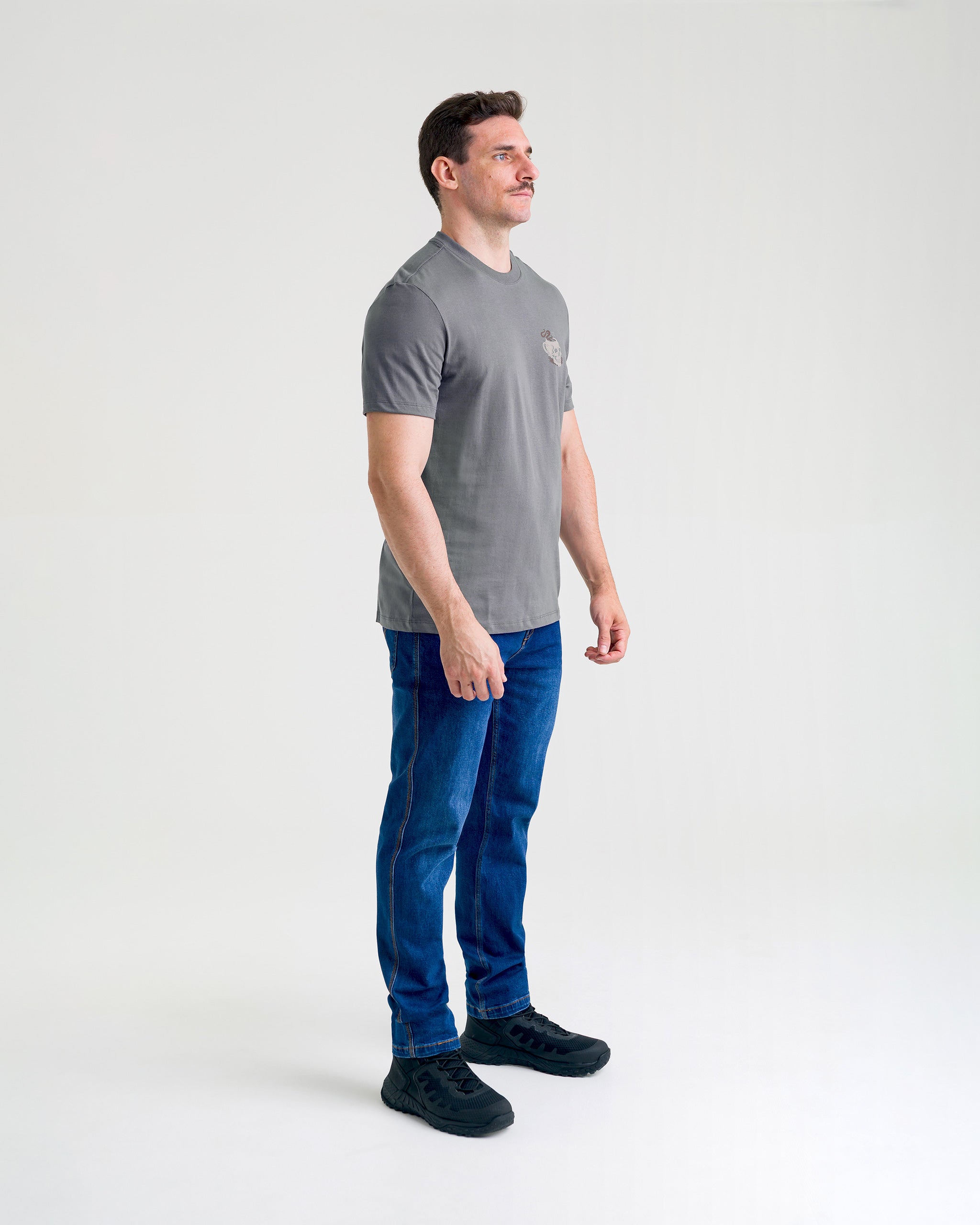 Camiseta Concept Give Me Coffee Masculina - Chumbo