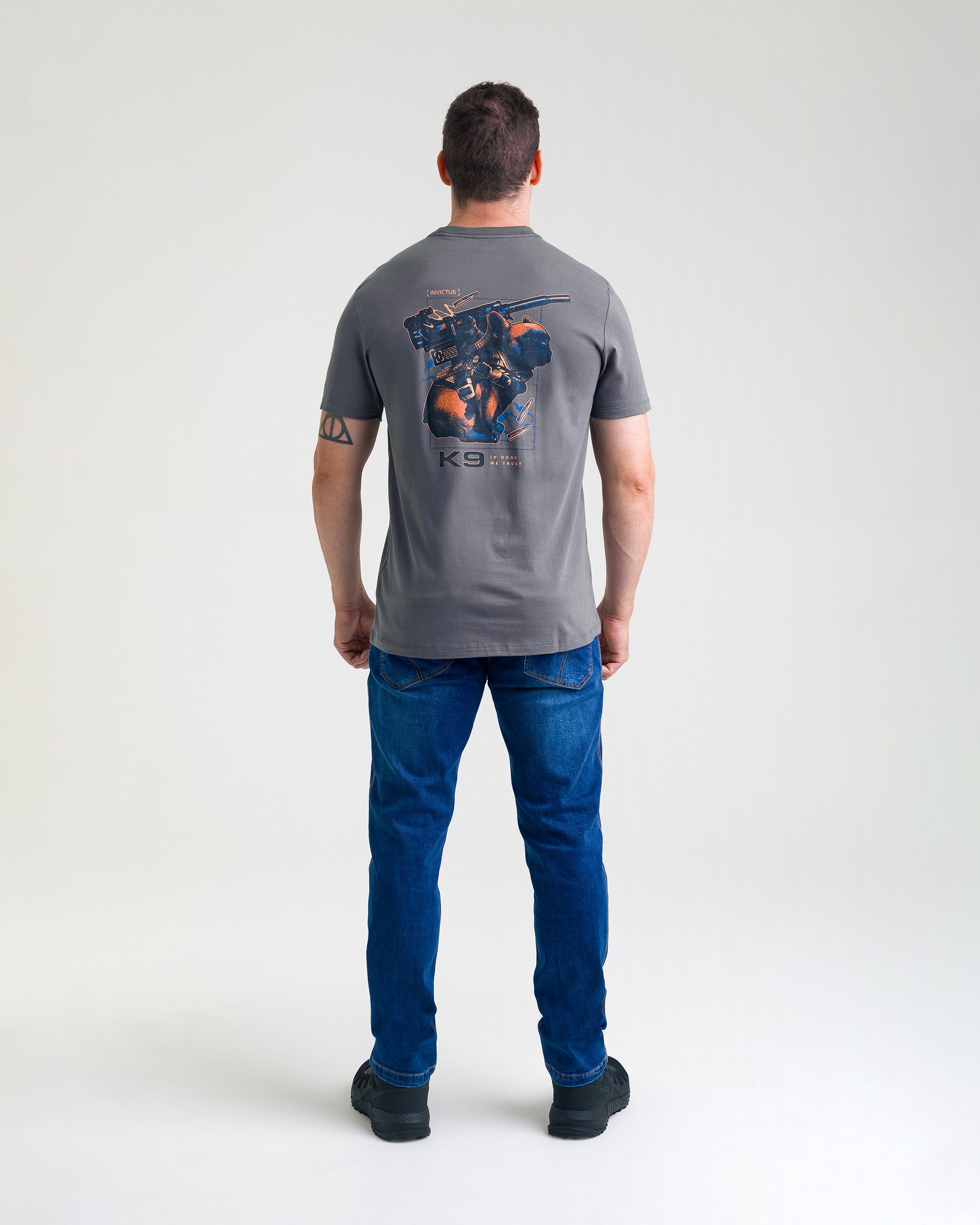 Camiseta Concept K9 Buddy 10 anos - Chumbo - INVICTUS