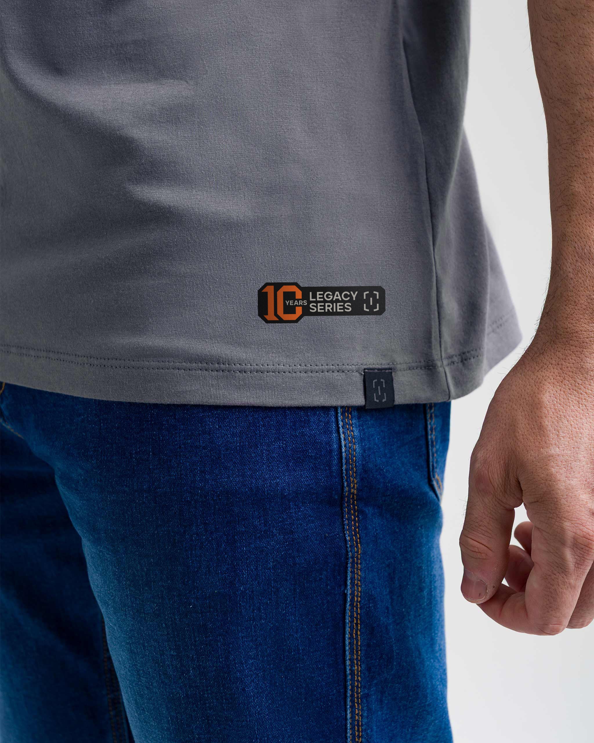 Camiseta Concept K9 Buddy 10 anos - Chumbo