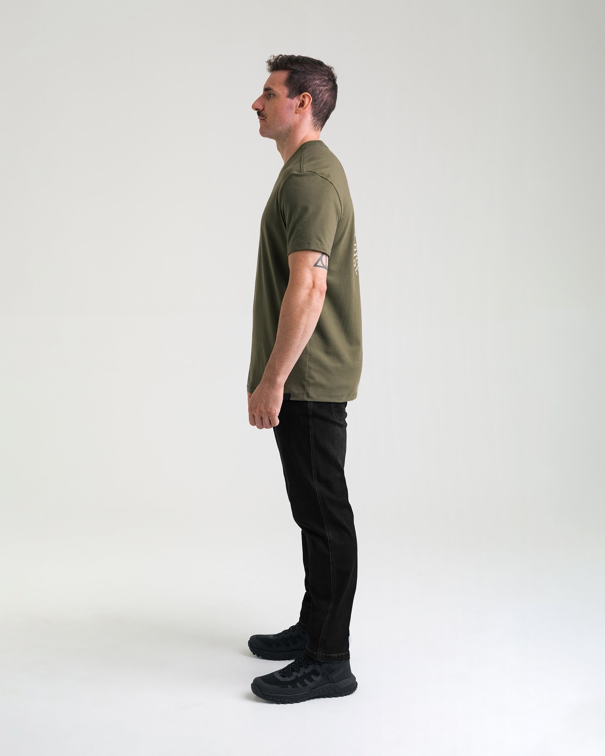 Camiseta Concept Snake Bones Masculina - Verde - INVICTUS