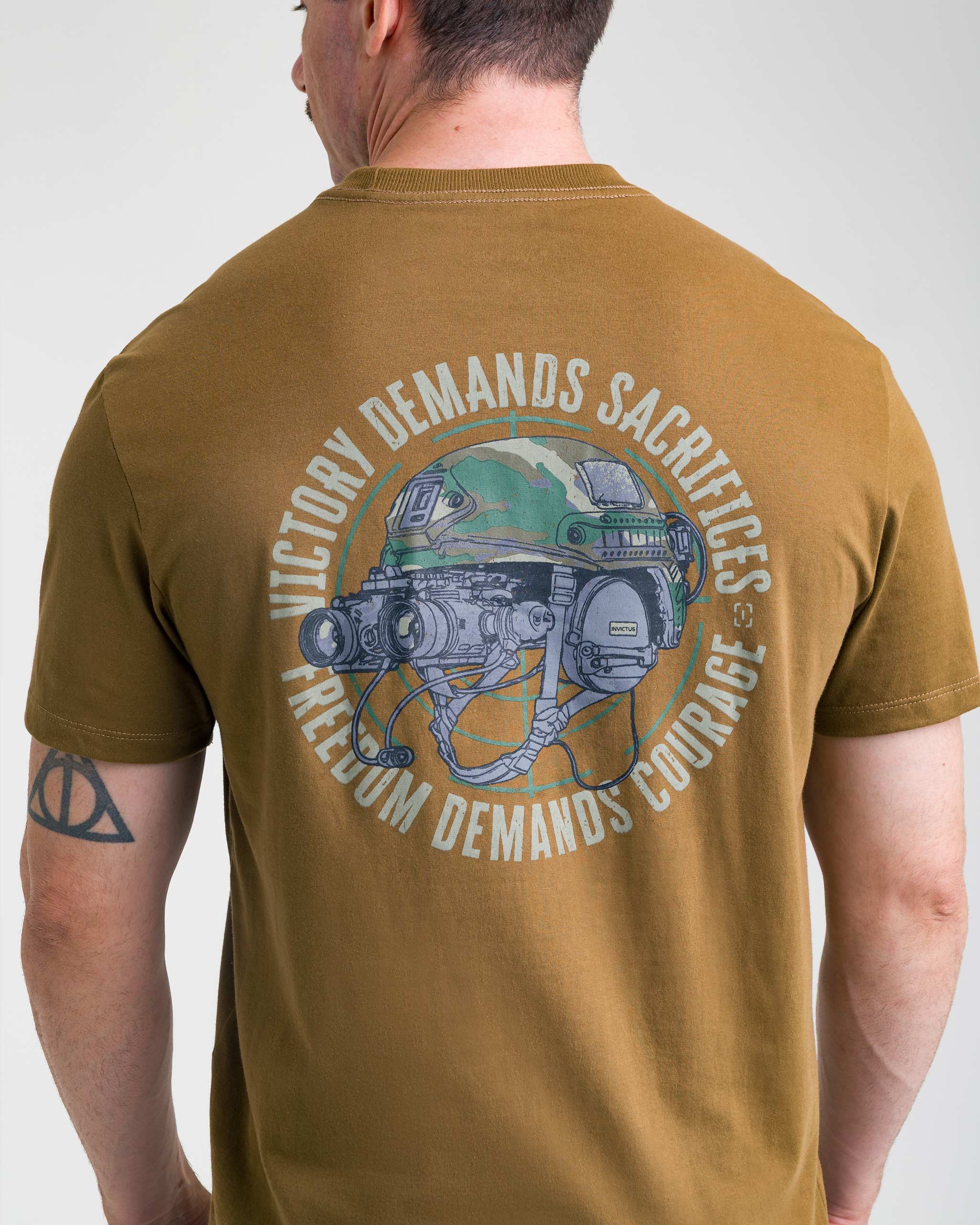 Camiseta Concept Victory Masculina - Marrom - INVICTUS