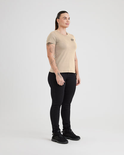 Camiseta Concept Free Bird Feminina - Caqui