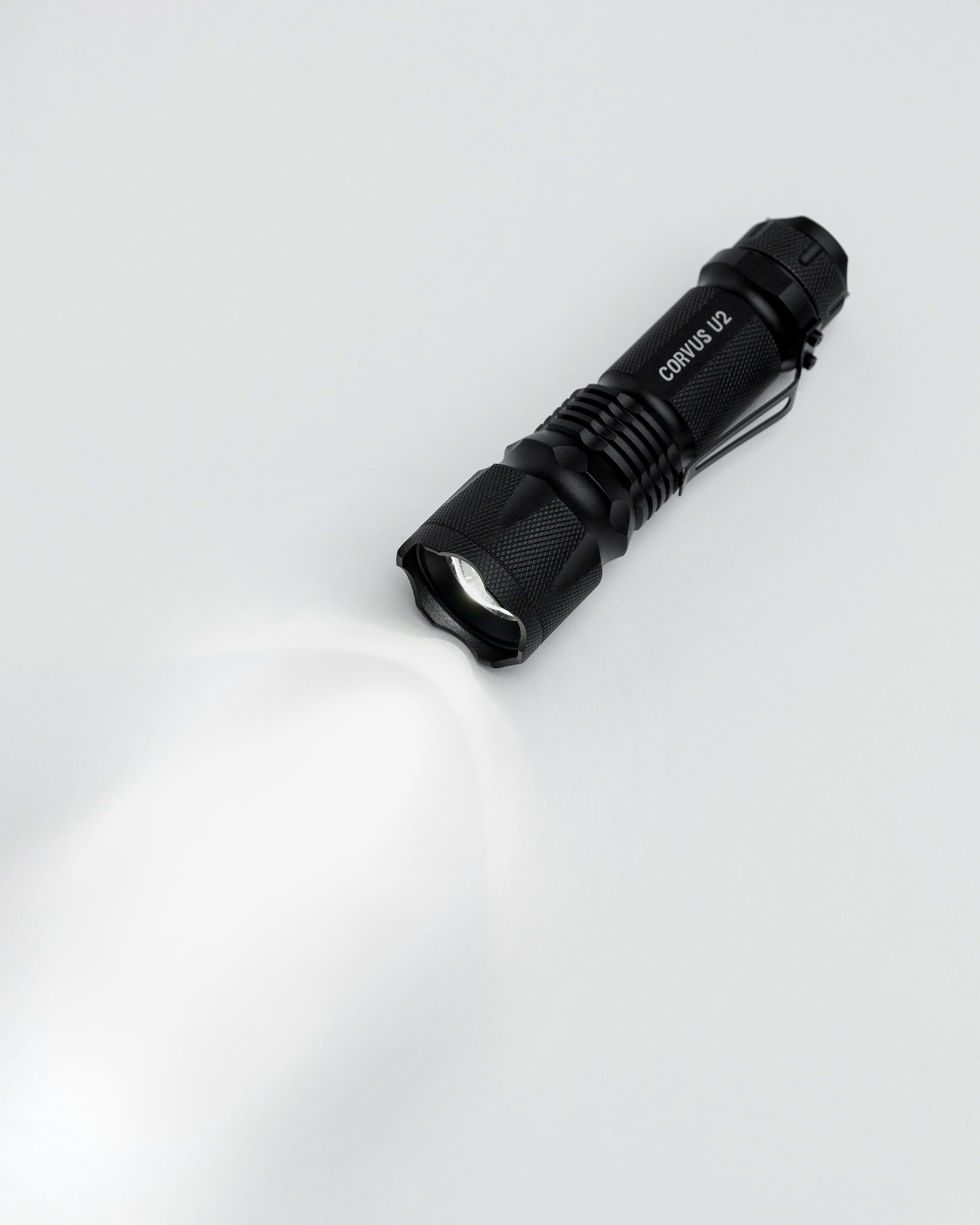 Lanterna Corvus U2 300 Lumens - INVICTUS