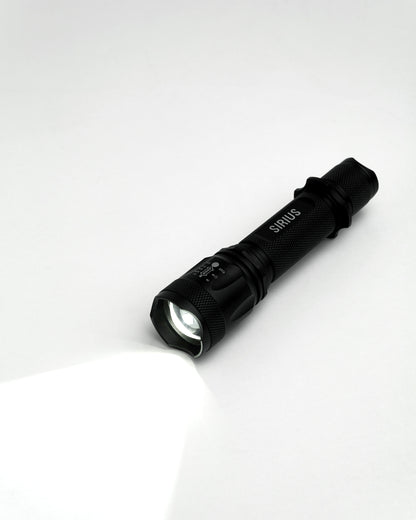 Lanterna Tática Sirius 800 Lumens - INVICTUS