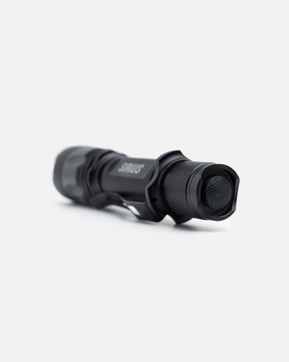 Lanterna Tática Sirius 800 Lumens - INVICTUS