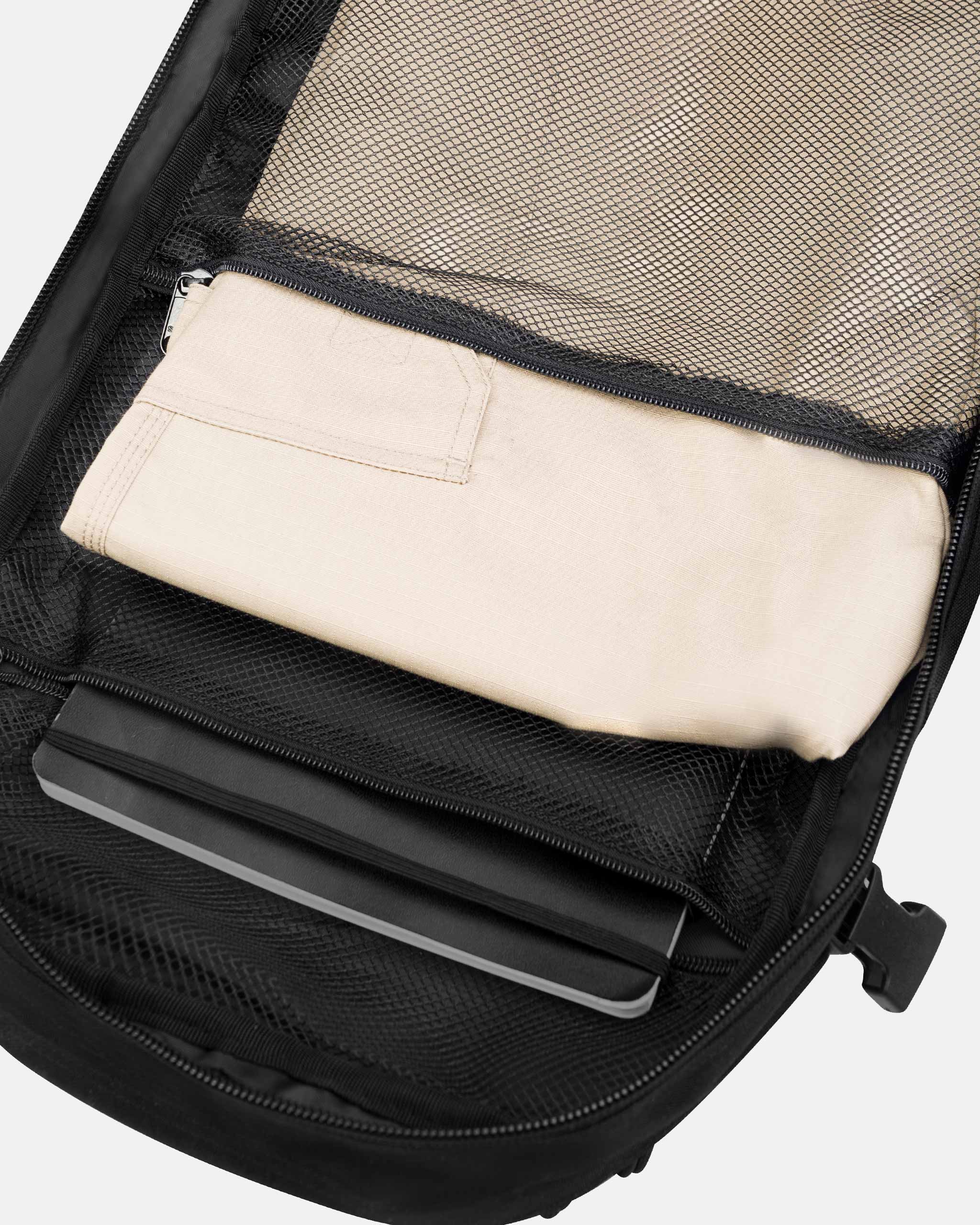 Mochila Defender 2.0 55L - Preta