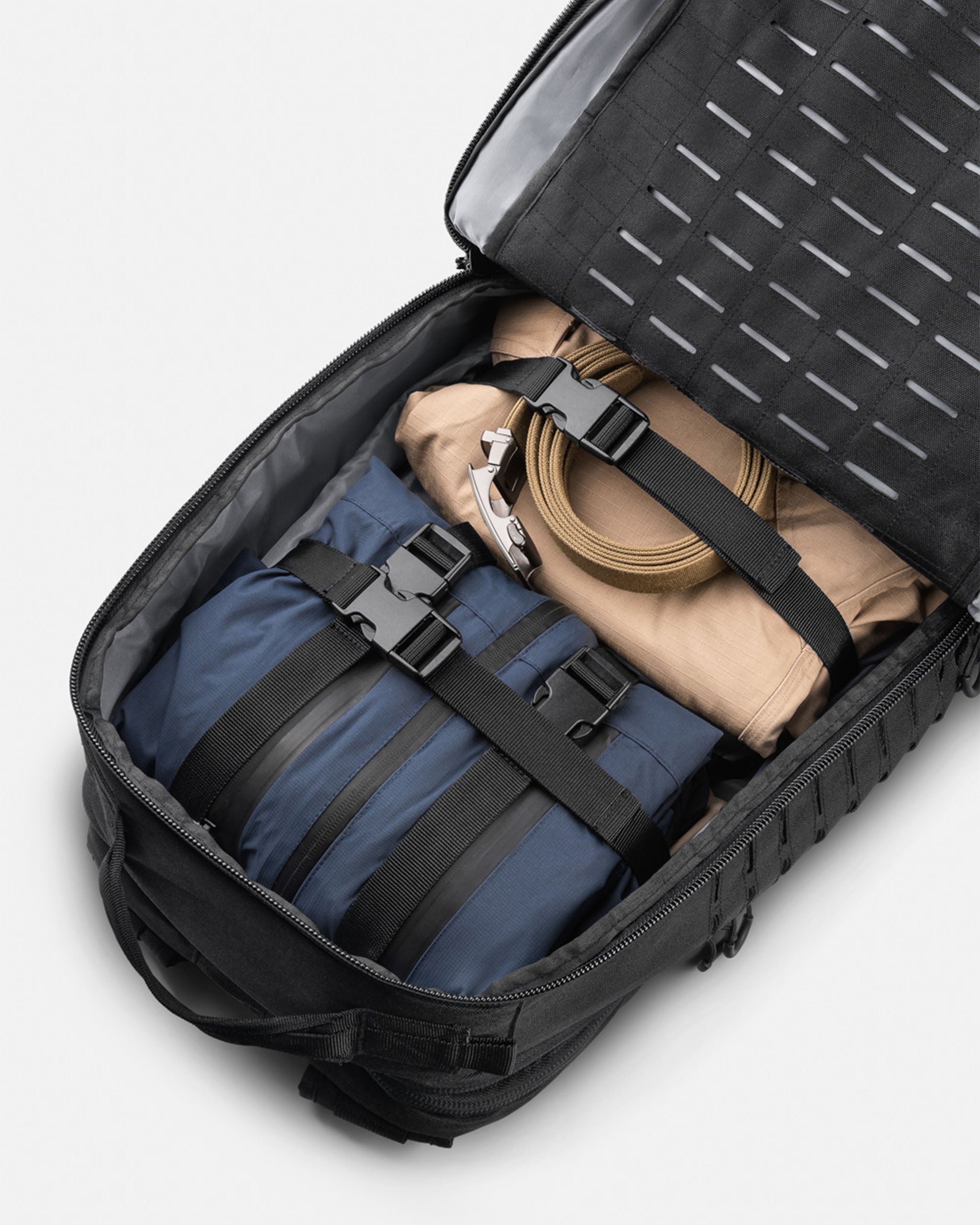 Mochila Tática Giant PRO 42L a 55L - Preta