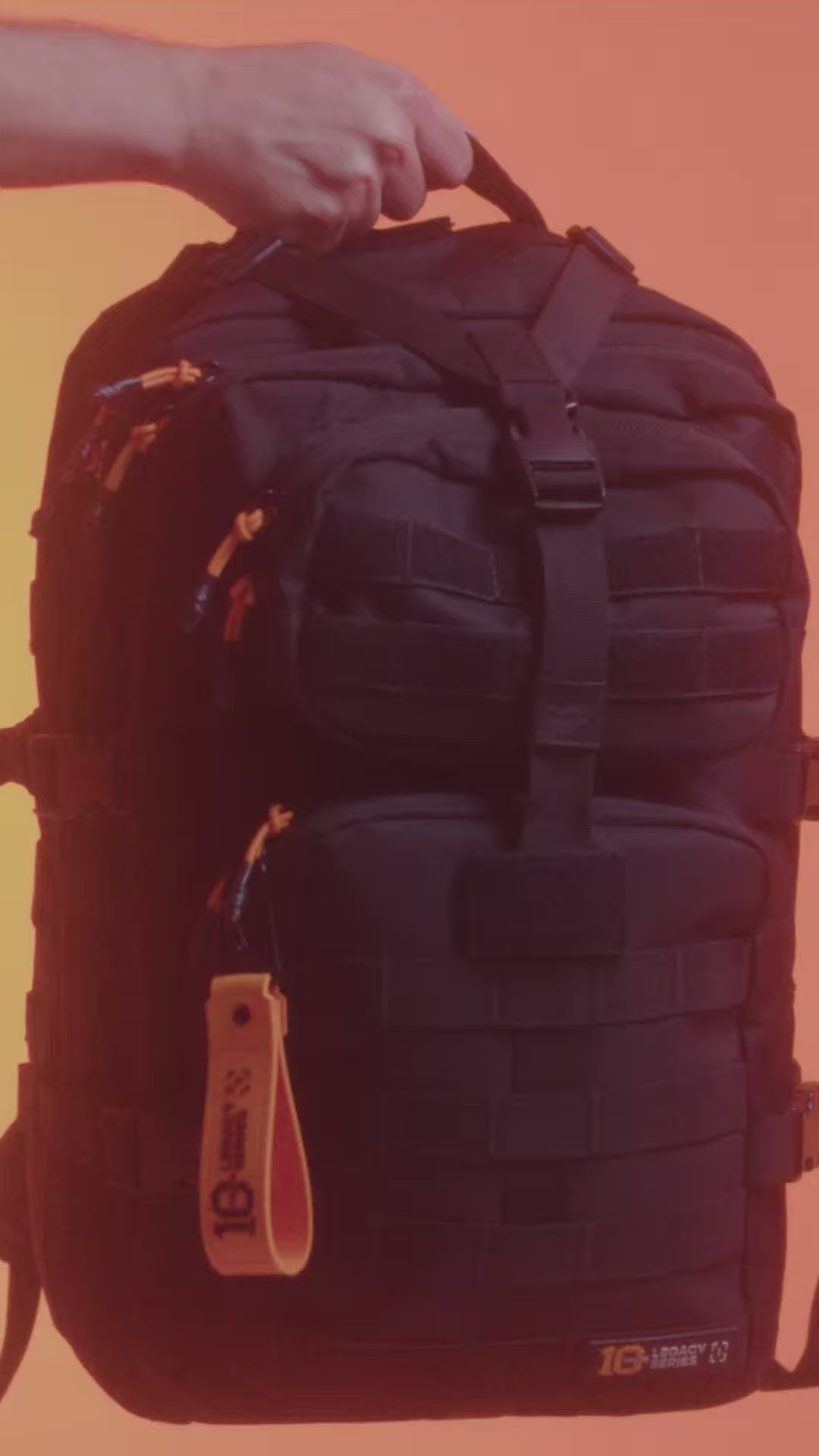 Carregar vídeo: Mochila Assault Urban 10 anos 35L - Preta