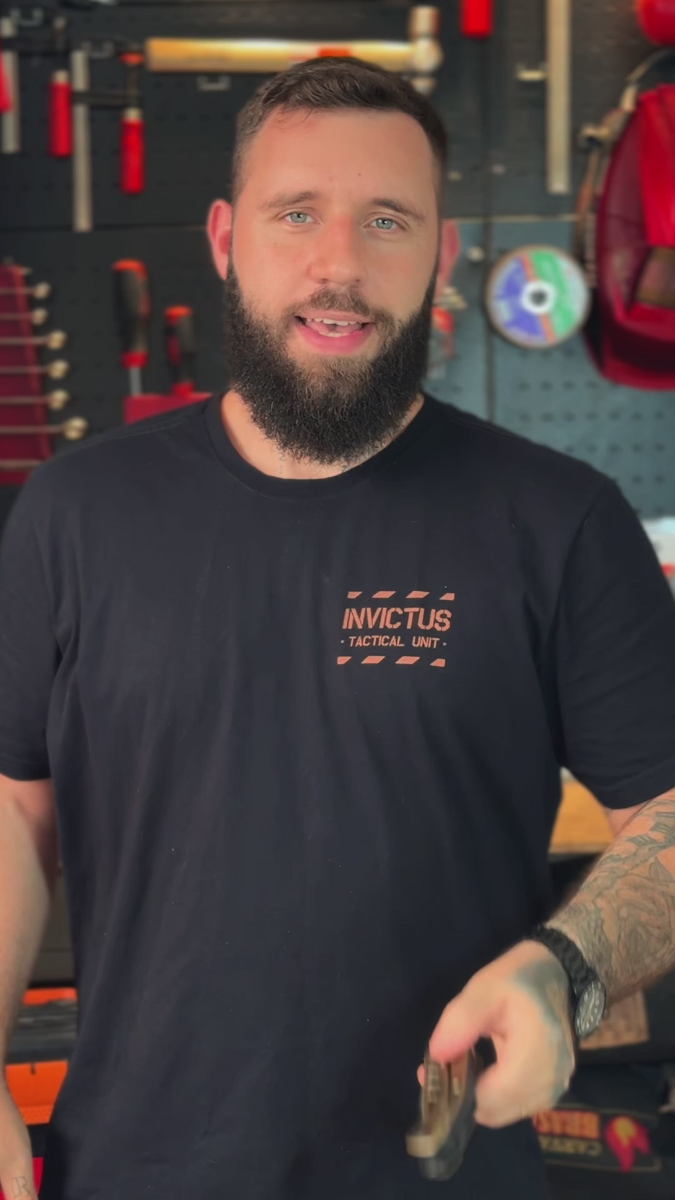 Carregar vídeo: Multitool Narvik